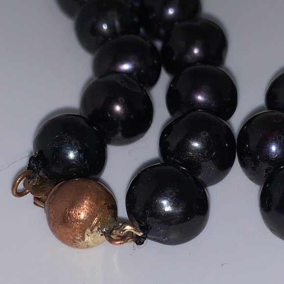 Necklace, black beads with gold clip, about 16" - Picture 5 of 7